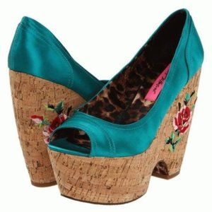BETSEY JOHNSON Rosetta Flower Platform Cork Wedge